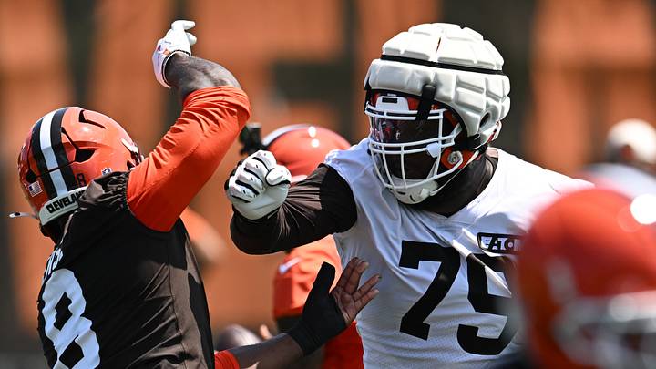 Cleveland Browns offensive tackle Dawand Jones