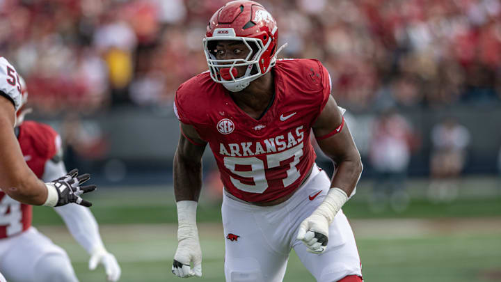 Arkansas Razorbacks defensive lineman Quincy Rhodes during game against the Arkansas State Red Wolves at War Memorial Stadium in Little Rock, Ark.