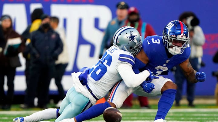 New York Giants wide receiver Sterling Shepard (3) cannot complete the pass with pressure from Dallas Cowboys cornerback Jourdan Lewis (26) in the second half at MetLife Stadium. The Giants fall to the Cowboys, 21-6, on Sunday, Dec. 19, 2021, in East Rutherford.

Nyg Vs Dal