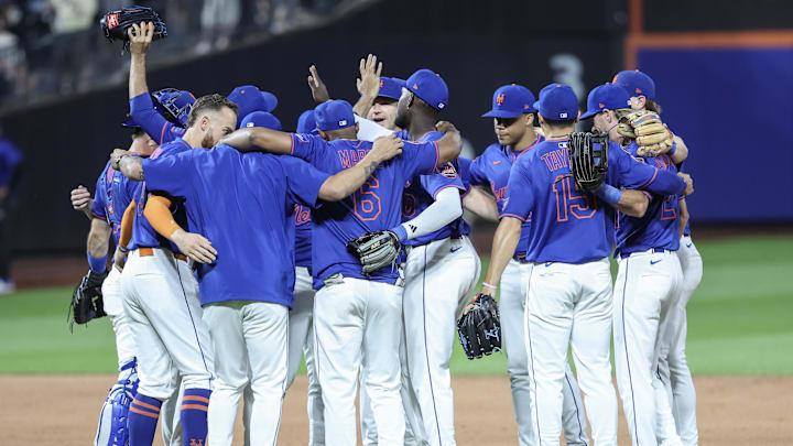 Jun 26, 2025; New York City, New York, USA;  The New York Mets celebrate after defeating the Atlanta Braves 4-0 at Citi Field. Mandatory Credit: Wendell Cruz-Imagn Images