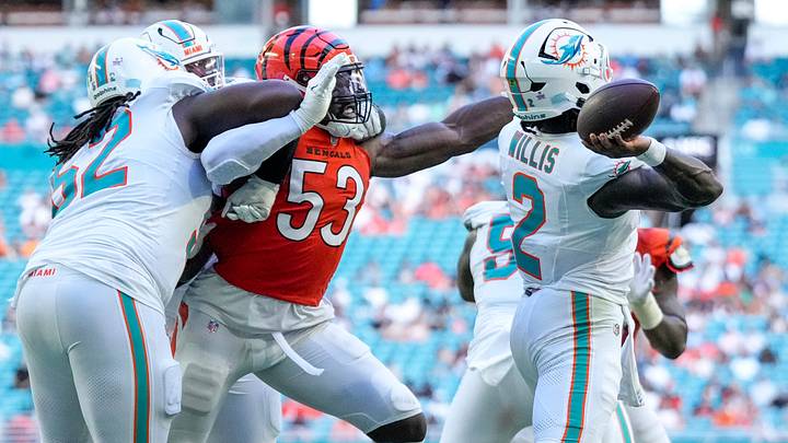 Cincinnati Bengals defensive end Boye Mafe (53) pressures Miami Dolphins quarterback Malik Willis (2) as he throws in the fourth quarter of the NFL Week 5 game between the Miami Dolphins and the Cincinnati Bengals at Hard Rock Stadium in Miami Gardens, Florida, on Sunday, Oct. 11, 2026. Cincinnati Bengals defensive end Boye Mafe (53) pressures Miami Dolphins quarterback Malik Willis (2) as he throws in the fourth quarter of the NFL Week 5 game between the Miami Dolphins and the Cincinnati Bengals at Hard Rock Stadium in Miami Gardens, Florida, on Sunday, Oct. 11, 2026.