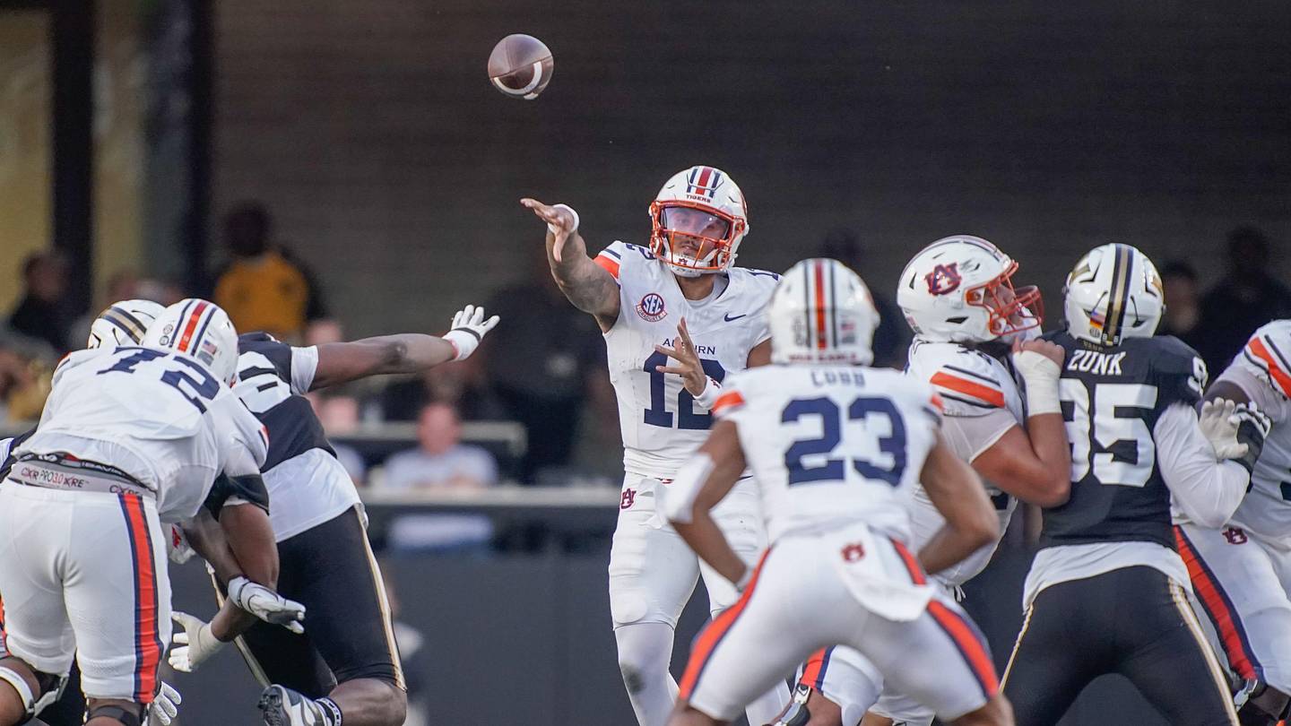Auburn's Daniels Returns to Ignite Iron Bowl Offense