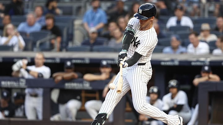 Jul 9, 2025; Bronx, New York, USA; New York Yankees center fielder Cody Bellinger (35) hits an RBI single in the first inning against the Seattle Mariners at Yankee Stadium. Mandatory Credit: Wendell Cruz-Imagn Images Jul 9, 2025; Bronx, New York, USA; New York Yankees center fielder Cody Bellinger (35) hits an RBI single in the first inning against the Seattle Mariners at Yankee Stadium. Mandatory Credit: Wendell Cruz-Imagn Images