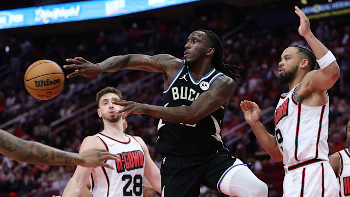 Milwaukee Bucks v Houston Rockets