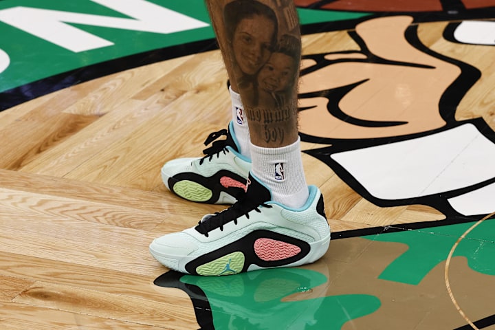 jayson tatum self tying shoes