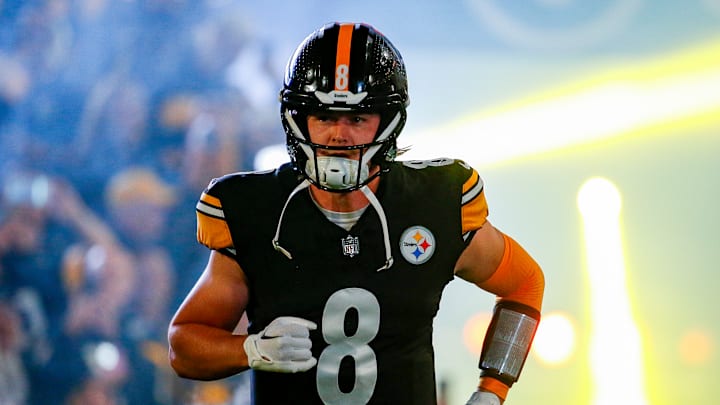 Cleveland Browns v Pittsburgh Steelers