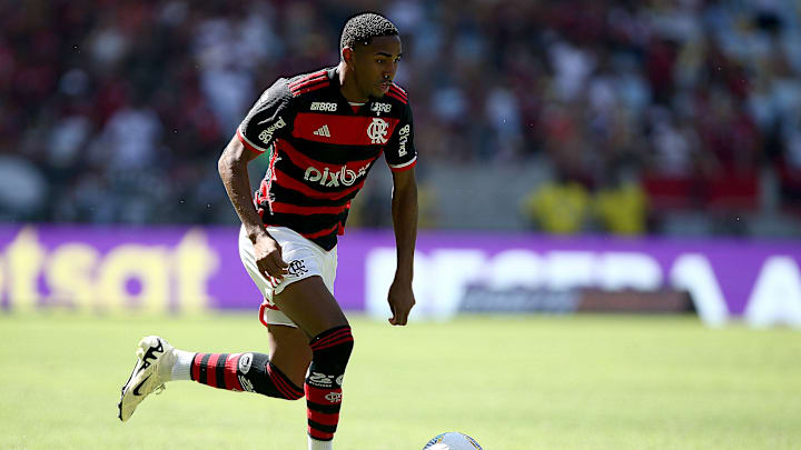 Lorran pode trocar o Flamengo pelo Fortaleza em breve