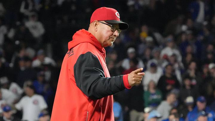 May 5, 2026; Chicago, Illinois, USA; Cincinnati Reds manager Terry Francona (77) makes a pitching change against the Chicago Cubs during the sixth inning at Wrigley Field. Mandatory Credit: David Banks-Imagn Images