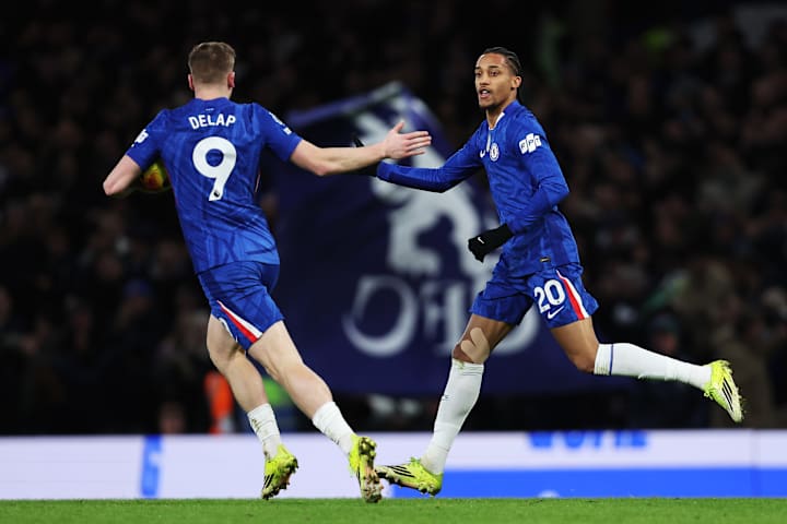 เลียม เดลาป, โจอาว เปโดร