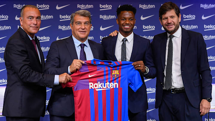 Ansu Fati renueva con el Barcelona