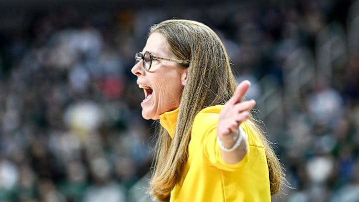 Michigan's head coach Kim Barnes Arico calls out to players during the first quarter in the game against Michigan State on Saturday, Jan. 27, 2024, at the Breslin Center in East Lansing.