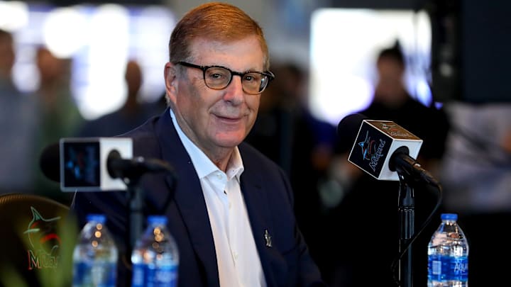 Bruce Sherman, el dueño de los Marlins de Miami, presentó al nuevo presidente de operaciones