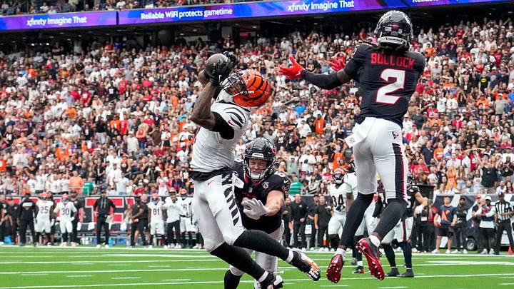Cincinnati Bengals wide receiver Ja'marr Chase (1) catches a touchdown pass in the third quarter of the NFL Week 2 game between the Houston Texans and the Cincinnati Bengals at Reliant Stadium in Houston on Sunday, Sept. 20, 2026. The Bengals improved to 2-0 on the season with a 20-6 win on the road. Cincinnati Bengals wide receiver Ja'marr Chase (1) catches a touchdown pass in the third quarter of the NFL Week 2 game between the Houston Texans and the Cincinnati Bengals at Reliant Stadium in Houston on Sunday, Sept. 20, 2026. The Bengals improved to 2-0 on the season with a 20-6 win on the road.
