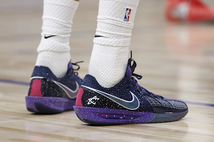 all purple basketball shoes