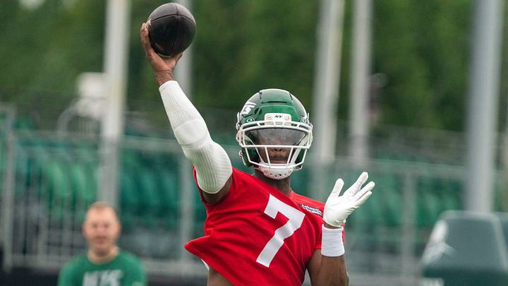 New York Jets quarterback Geno Smith New York Jets quarterback Geno Smith