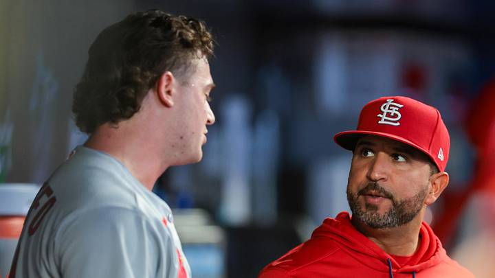 Apr 22, 2026; Miami, Florida, USA; St. Louis Cardinals manager Oliver Marmol (37) speaks to pitcher Gordon Graceffo (44) after pitching against the Miami Marlins during the sixth inning at loanDepot Park. Mandatory Credit: Sam Navarro-Imagn Images