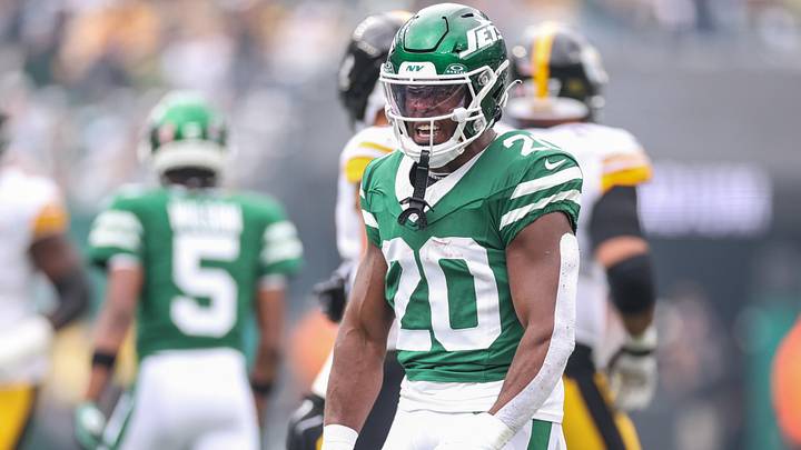 New York Jets running back Breece Hall (20) at MetLife Stadium. New York Jets running back Breece Hall (20) at MetLife Stadium.