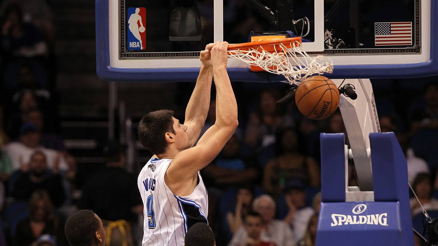 Nikola Vucevic Returns to Orlando Magic, Reunites with Coach Sweeney