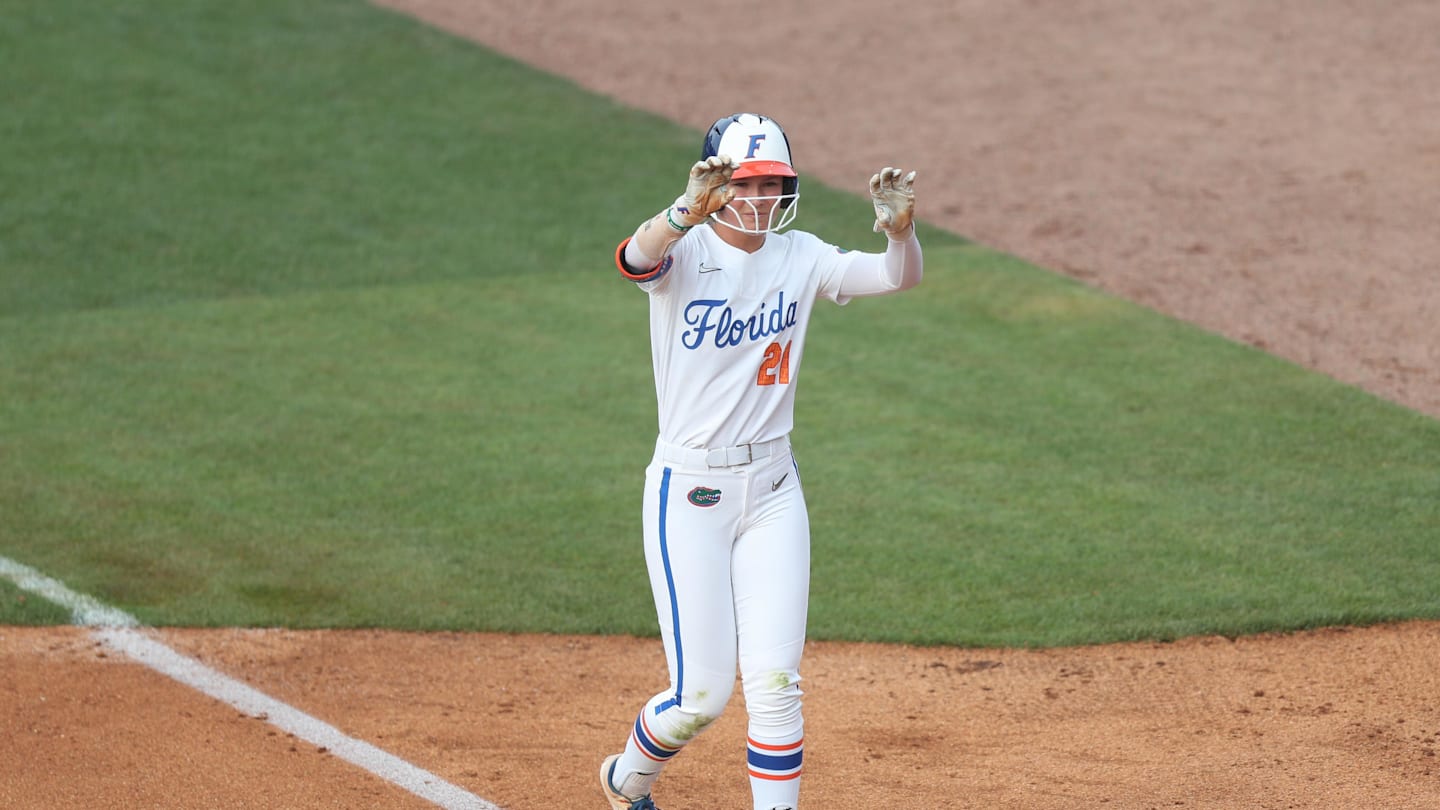 Florida Gators News: Softball makes light work of Mercer, Baseball has its flaws