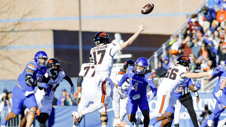 Nov 29, 2024; Boise, Idaho, USA; Oregon State Beavers quarterback Ben Gulbranson (17) during the second half against the Boise State Broncos at Albertsons Stadium. Boise State defeats Oregon State 34-18. Mandatory Credit: Brian Losness-Imagn Images. Nov 29, 2024; Boise, Idaho, USA; Oregon State Beavers quarterback Ben Gulbranson (17) during the second half against the Boise State Broncos at Albertsons Stadium. Boise State defeats Oregon State 34-18. Mandatory Credit: Brian Losness-Imagn Images.