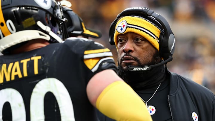 Tennessee Titans v Pittsburgh Steelers