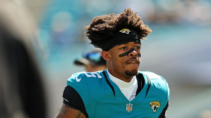 Oct 12, 2025; Jacksonville, Florida, USA; Jacksonville Jaguars corner back Greg Newsome II (6) warms up before the game Seattle Seahawks at EverBank Stadium. Mandatory Credit: Morgan Tencza-Imagn Images Oct 12, 2025; Jacksonville, Florida, USA; Jacksonville Jaguars corner back Greg Newsome II (6) warms up before the game Seattle Seahawks at EverBank Stadium. Mandatory Credit: Morgan Tencza-Imagn Images