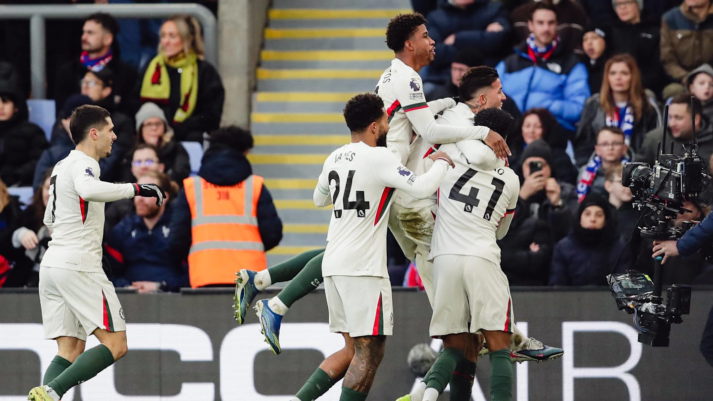 'Outstanding' - Liam Rosenior highlights Chelsea attacking duo after Crystal Palace win