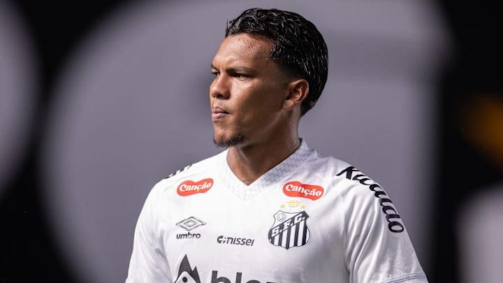 Gabriel Veron vive momento de incerteza no Santos 