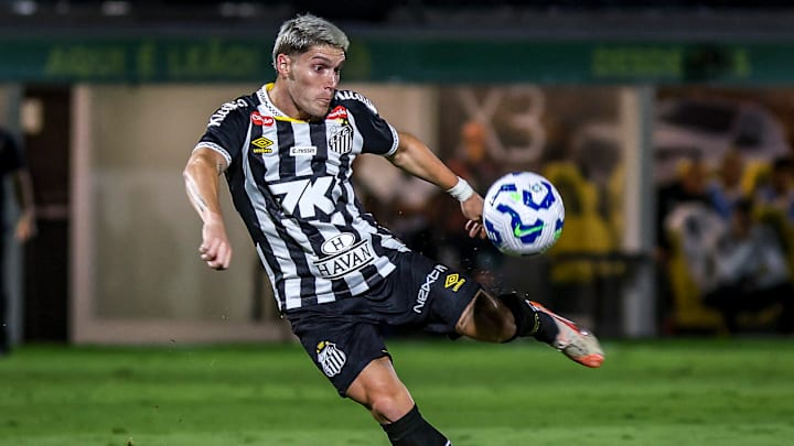 Rollheiser é peça importante no time do Santos 