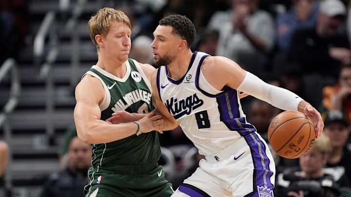 Sacramento Kings v Milwaukee Bucks