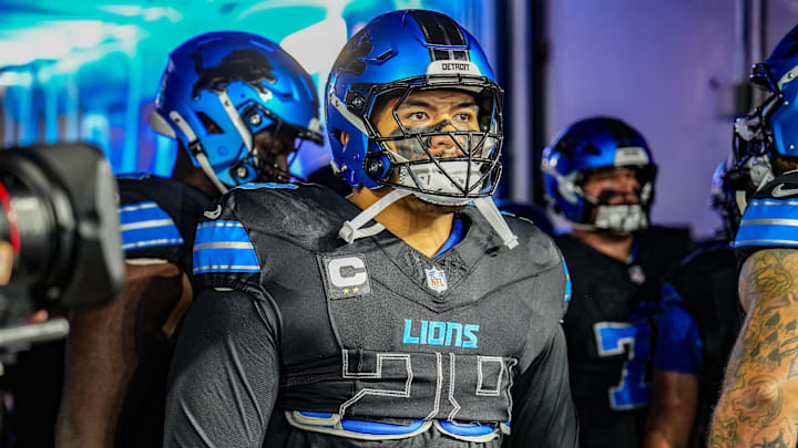 Detroit Lions offensive tackle Penei Sewell (58) Detroit Lions offensive tackle Penei Sewell (58)