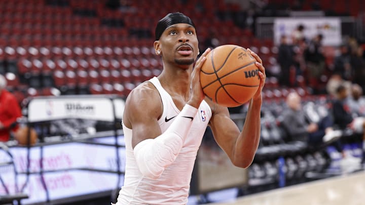 Mar 3, 2026; Chicago, Illinois, USA; Oklahoma City Thunder guard Shai Gilgeous-Alexander (2) warms up before an NBA game against the Chicago Bulls at United Center. Mandatory Credit: Kamil Krzaczynski-Imagn Images Mar 3, 2026; Chicago, Illinois, USA; Oklahoma City Thunder guard Shai Gilgeous-Alexander (2) warms up before an NBA game against the Chicago Bulls at United Center. Mandatory Credit: Kamil Krzaczynski-Imagn Images