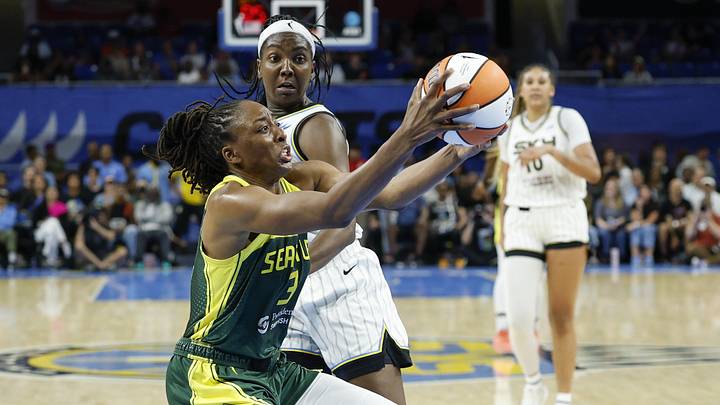 Jul 24, 2025; Chicago, Illinois, USA; Seattle Storm forward Nneka Ogwumike (3) drives to the basket against the Chicago Sky during the second half at Wintrust Arena. Jul 24, 2025; Chicago, Illinois, USA; Seattle Storm forward Nneka Ogwumike (3) drives to the basket against the Chicago Sky during the second half at Wintrust Arena.