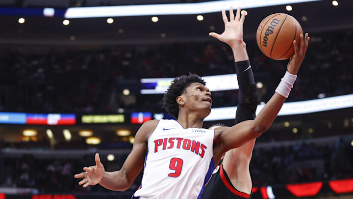 Feb 27, 2024; Chicago, Illinois, USA; Detroit Pistons forward Ausar Thompson (9) goes to the basket Feb 27, 2024; Chicago, Illinois, USA; Detroit Pistons forward Ausar Thompson (9) goes to the basket
