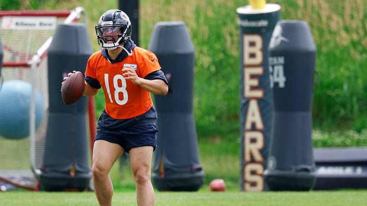 Jun 9, 2026; Lake Forest, IL, USA; Chicago Bears quarterback Caleb Williams (18) looks to pass the ball during Chicago Bears Minicamp at Halas Hall. Mandatory Credit: Kamil Krzaczynski-Imagn Images Jun 9, 2026; Lake Forest, IL, USA; Chicago Bears quarterback Caleb Williams (18) looks to pass the ball during Chicago Bears Minicamp at Halas Hall. Mandatory Credit: Kamil Krzaczynski-Imagn Images