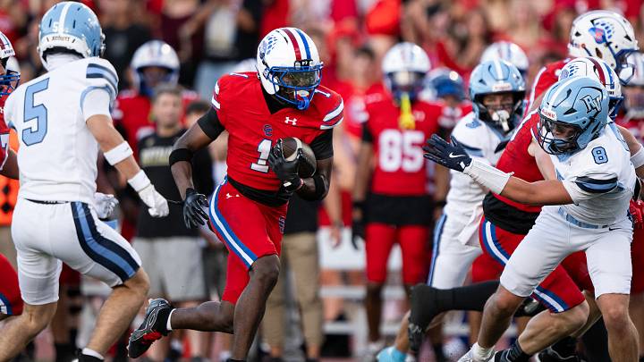 Cherry Creek tailback Elijah Cromwell (1) Cherry Creek tailback Elijah Cromwell (1)