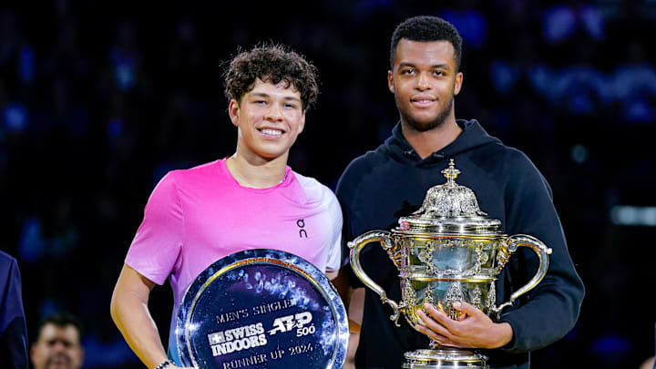 Ben Shelton Giovanni Mpetshi Perricard pose during the trophy ceremony after the Swiss Indoors.