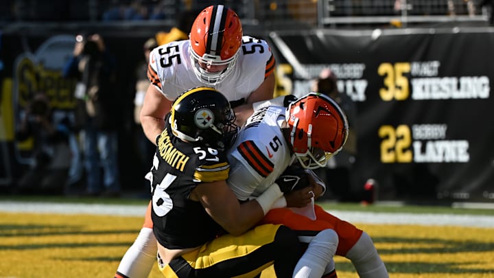 Cleveland Browns v Pittsburgh Steelers