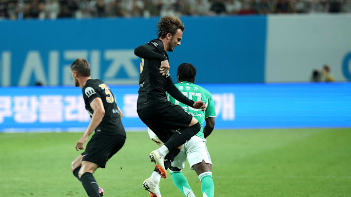 Tottenham Hotspur v Newcastle United - Pre-Season Friendly