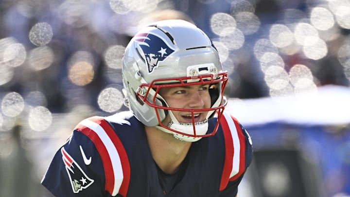 Nov 2, 2025; Foxborough, Massachusetts, USA; New England Patriots quarterback Drake Maye (10) warms up prior to the game against the Atlanta Falcons at Gillette Stadium. Nov 2, 2025; Foxborough, Massachusetts, USA; New England Patriots quarterback Drake Maye (10) warms up prior to the game against the Atlanta Falcons at Gillette Stadium.