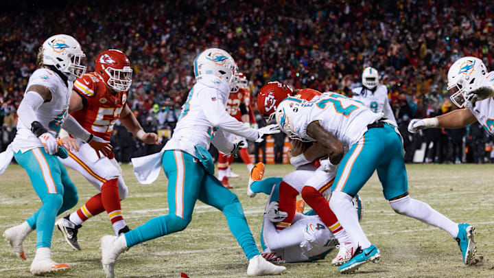 AFC Wild Card Playoffs - Miami Dolphins v Kansas City Chiefs