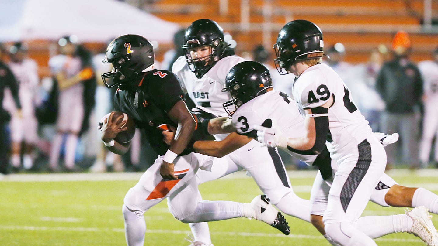 Another Iowa High School Football Prospect Commits To Big Ten School