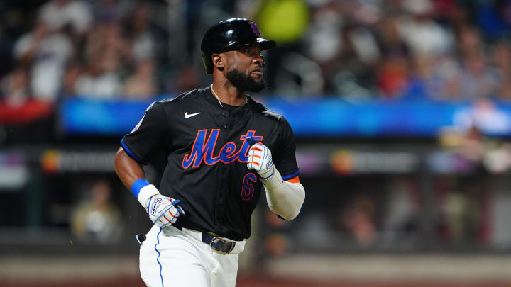 Jun 14, 2024; New York City, New York, USA;  New York Mets right fielder Starling Marte (6) runs out a single against the San Diego Padres during the first inning at Citi Field. Mandatory Credit: Gregory Fisher-USA TODAY Sports