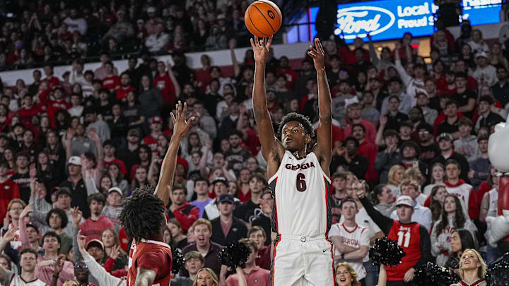 Mar 3, 2026; Athens, Georgia, USA; Georgia Bulldogs forward Kanon Catchings (6) shoots against the Alabama Crimson Tide during the first half at Stegeman Coliseum. Mandatory Credit: Dale Zanine-Imagn Images