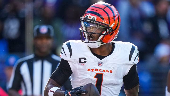 Cincinnati Bengals wide receiver Ja'marr Chase (1) celebrates after a touchdown catch in the fourth quarter of the NFL Week 7 game between the Baltimore Ravens and the Cincinnati Bengals at M&T Bank Stadium in Baltimore on Sunday, Oct. 25, 2026. The Bengals scored 35 points in the second half to win 35-13 on the road. Cincinnati Bengals wide receiver Ja'marr Chase (1) celebrates after a touchdown catch in the fourth quarter of the NFL Week 7 game between the Baltimore Ravens and the Cincinnati Bengals at M&T Bank Stadium in Baltimore on Sunday, Oct. 25, 2026. The Bengals scored 35 points in the second half to win 35-13 on the road.
