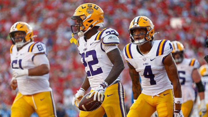 Sep 27, 2025; Oxford, Mississippi, USA; LSU Tigers running back Harlem Berry (22) reacts after a touchdown during the fourth quarter against the Mississippi Rebels at Vaught-Hemingway Stadium. Mandatory Credit: Petre Thomas-Imagn Images Sep 27, 2025; Oxford, Mississippi, USA; LSU Tigers running back Harlem Berry (22) reacts after a touchdown during the fourth quarter against the Mississippi Rebels at Vaught-Hemingway Stadium. Mandatory Credit: Petre Thomas-Imagn Images