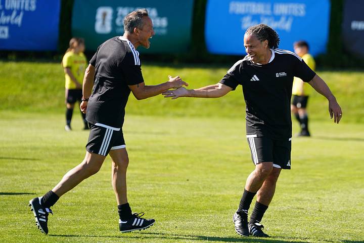 โคบี้ โจนส์