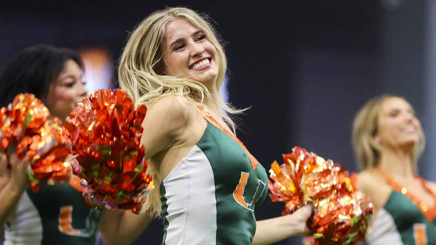 College Football Recruiting Rankings Shift as Major Program Lands 4-Star IOL