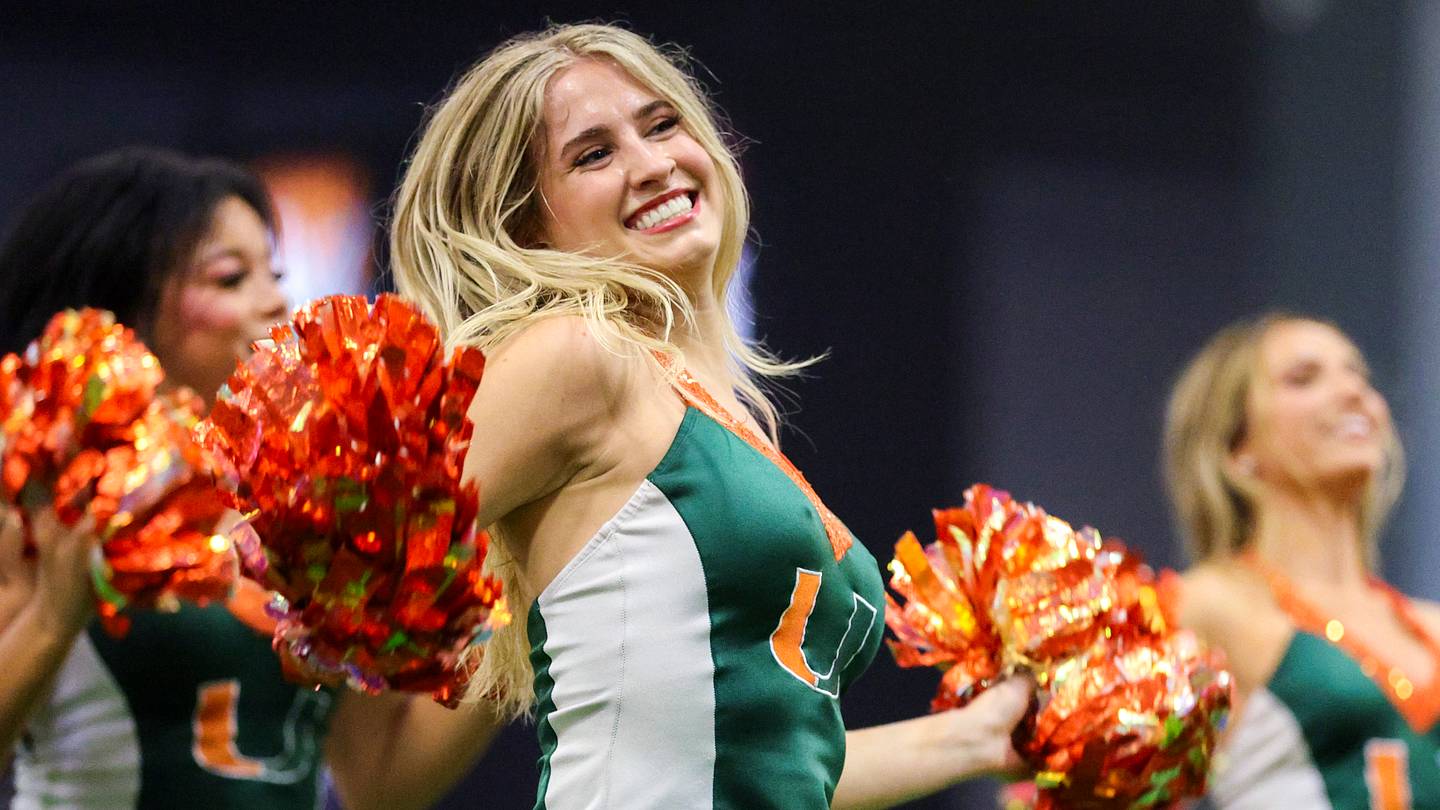 College Football's No. 1 Overall Recruit Predicted to Commit to Historic Powerhouse