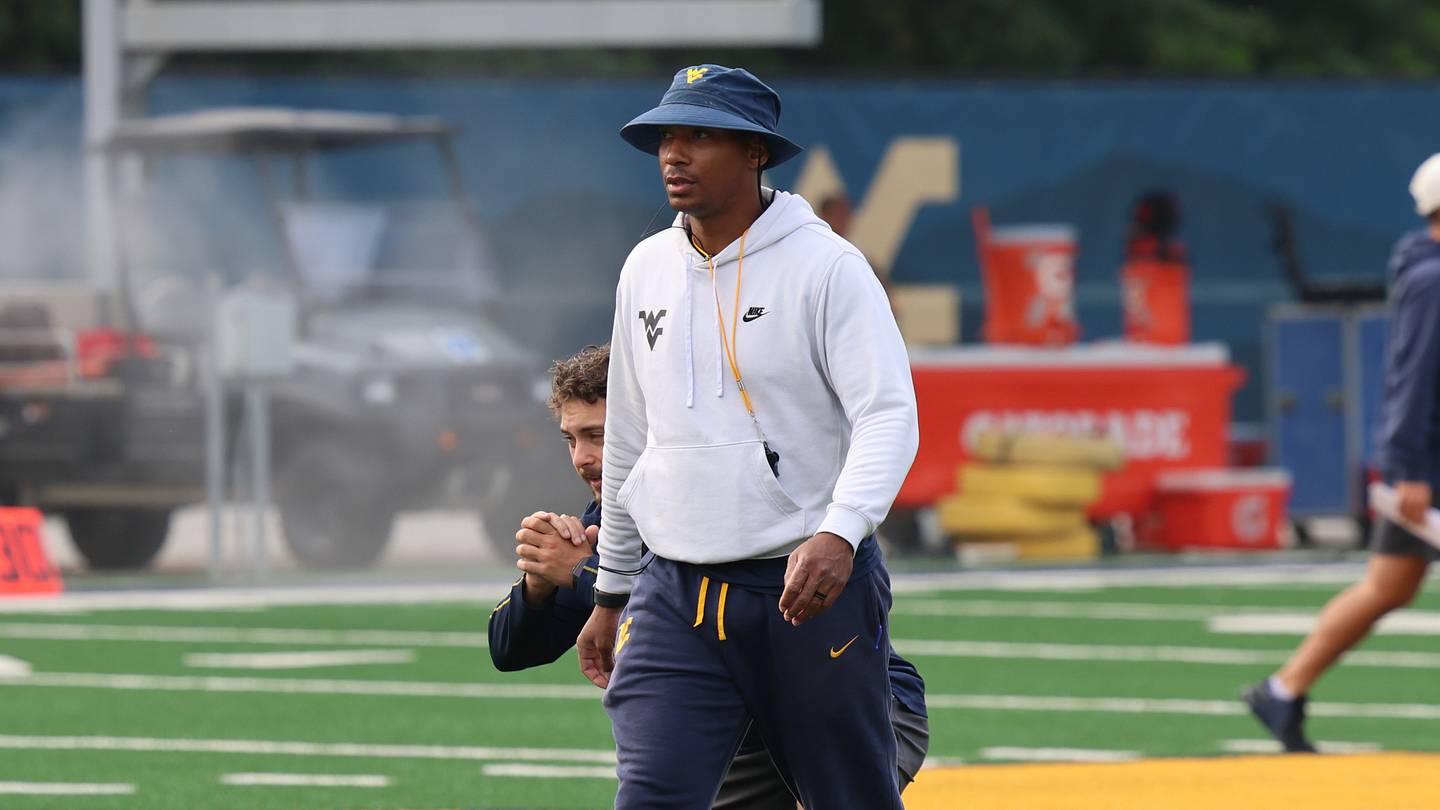 Pat White Reacts to WVU Retiring His No. 5 Jersey